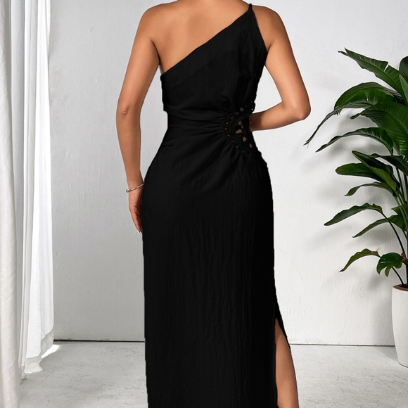 Stunning Slit Maxi Dress with One-Shoulder Design - Picture 4 of 5